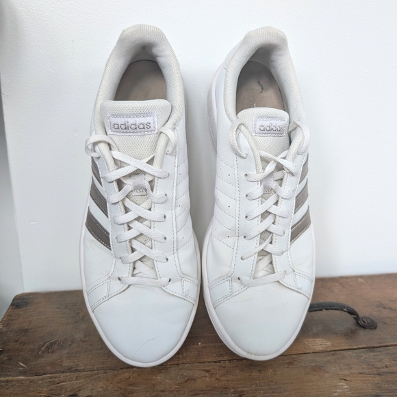 Adidas Women's Grand Court White Size 9.5 - Excellent Condition - Picture 2 of 8